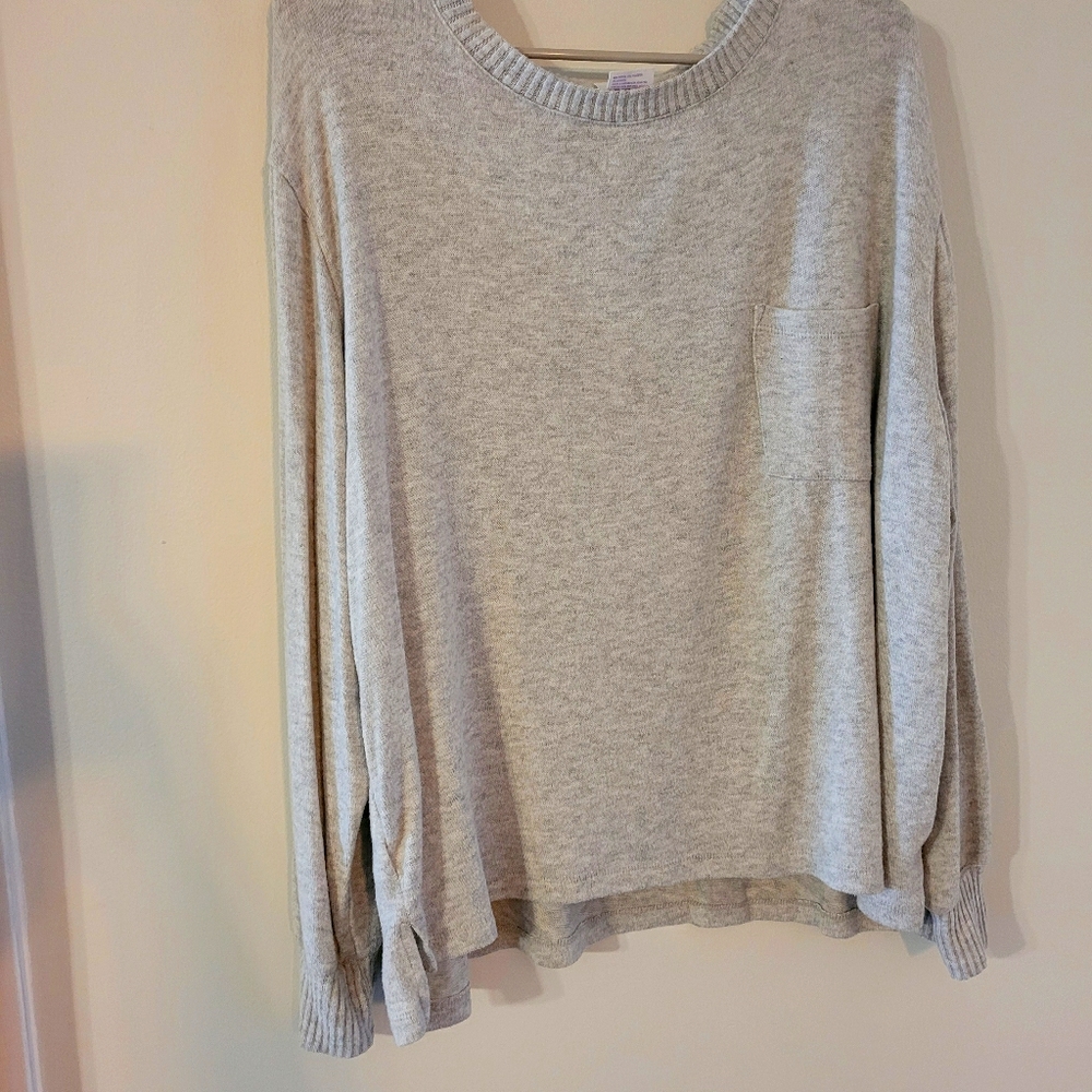 5 for $25!  NWOT Stars Above soft gray sweater